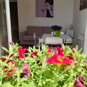 Chloe Apartment